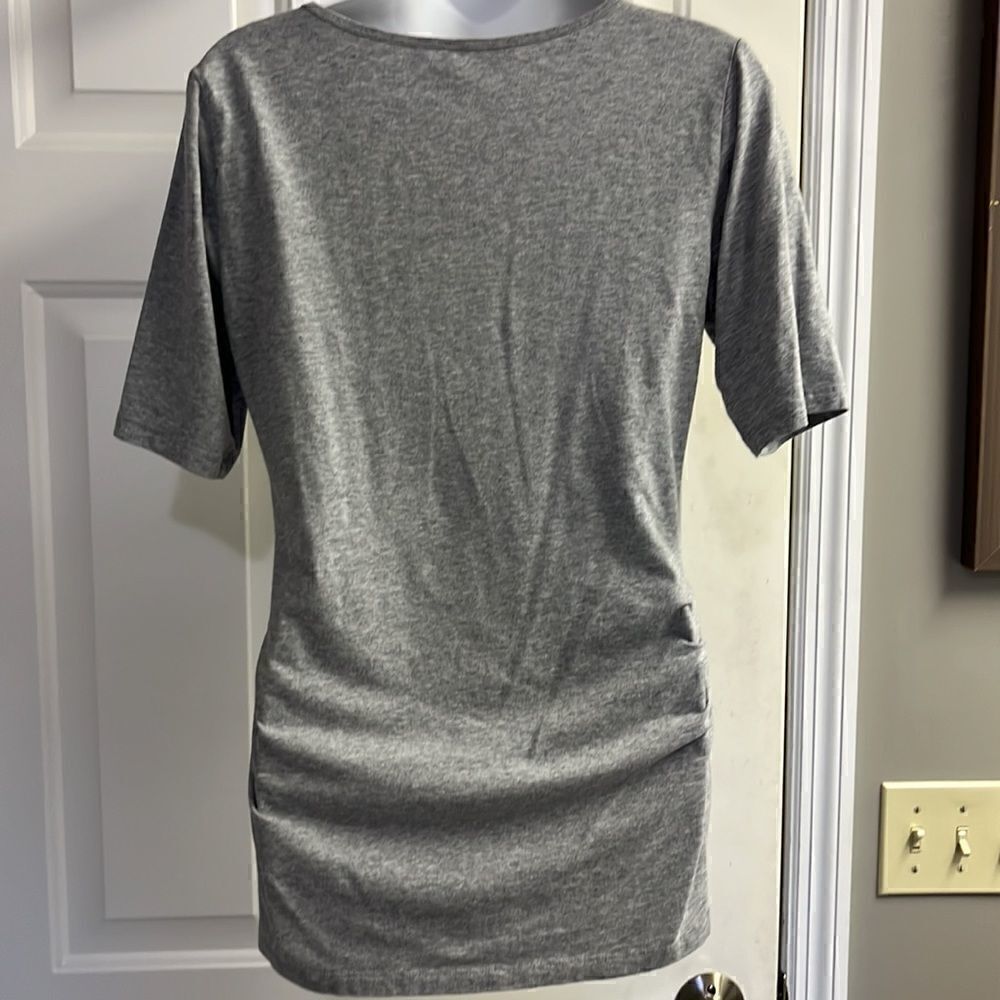 All Worthy by Hunter McGrady Heather Gray Short Sleeve Rouged T- Shirt- Small - Picture 7 of 11